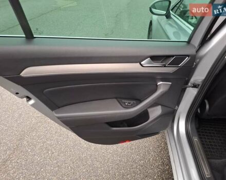 Серый Фольксваген Пассат, объемом двигателя 1.97 л и пробегом 214 тыс. км за 17400 $, фото 17 на Automoto.ua