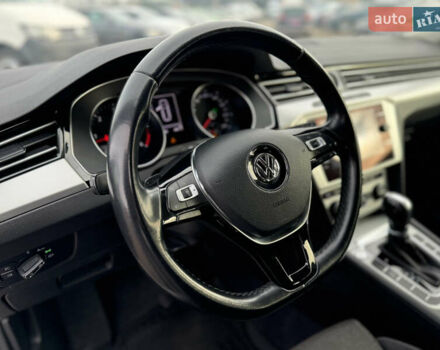 Серый Фольксваген Пассат, объемом двигателя 1.97 л и пробегом 207 тыс. км за 17300 $, фото 53 на Automoto.ua