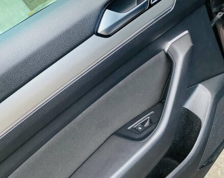 Серый Фольксваген Пассат, объемом двигателя 1.97 л и пробегом 277 тыс. км за 21000 $, фото 6 на Automoto.ua