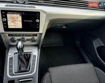 Серый Фольксваген Пассат, объемом двигателя 1.97 л и пробегом 207 тыс. км за 17300 $, фото 72 на Automoto.ua