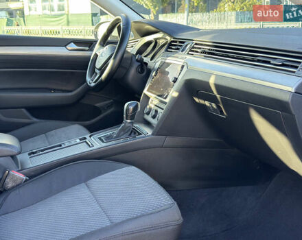 Серый Фольксваген Пассат, объемом двигателя 1.97 л и пробегом 176 тыс. км за 16800 $, фото 12 на Automoto.ua