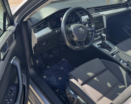 Сірий Фольксваген Пассат, об'ємом двигуна 1.97 л та пробігом 255 тис. км за 20000 $, фото 4 на Automoto.ua