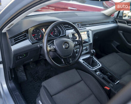 Сірий Фольксваген Пассат, об'ємом двигуна 1.6 л та пробігом 205 тис. км за 13600 $, фото 14 на Automoto.ua