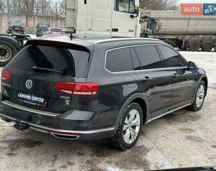 Фольксваген Пассат 2018 в Черкассах на Automoto.ua Серый Фольксваген Пассат, объемом двигателя 2 л и пробегом 178 тыс. км за 21900 $, фото 4 на Automoto.ua