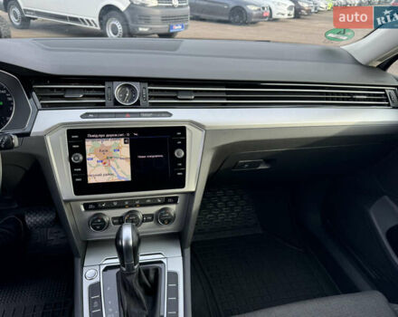 Серый Фольксваген Пассат, объемом двигателя 1.97 л и пробегом 207 тыс. км за 17300 $, фото 71 на Automoto.ua