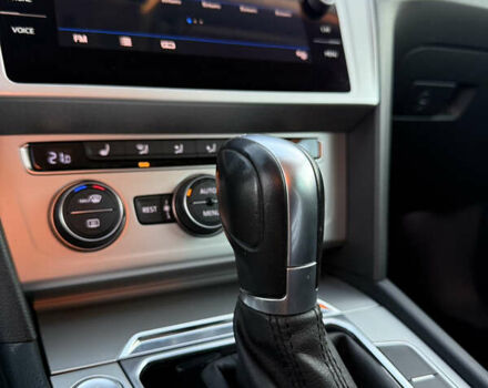 Серый Фольксваген Пассат, объемом двигателя 1.97 л и пробегом 275 тыс. км за 17300 $, фото 16 на Automoto.ua