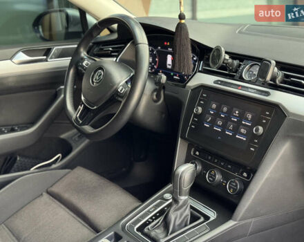 Серый Фольксваген Пассат, объемом двигателя 2 л и пробегом 220 тыс. км за 16900 $, фото 12 на Automoto.ua