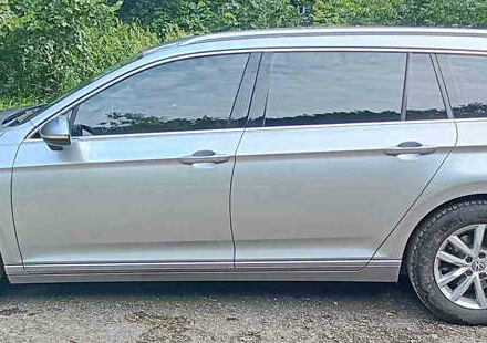 Серый Фольксваген Пассат, объемом двигателя 2 л и пробегом 315 тыс. км за 15500 $, фото 1 на Automoto.ua