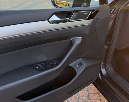 Серый Фольксваген Пассат, объемом двигателя 1.97 л и пробегом 275 тыс. км за 17300 $, фото 11 на Automoto.ua