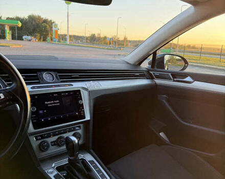 Серый Фольксваген Пассат, объемом двигателя 1.97 л и пробегом 275 тыс. км за 17300 $, фото 14 на Automoto.ua