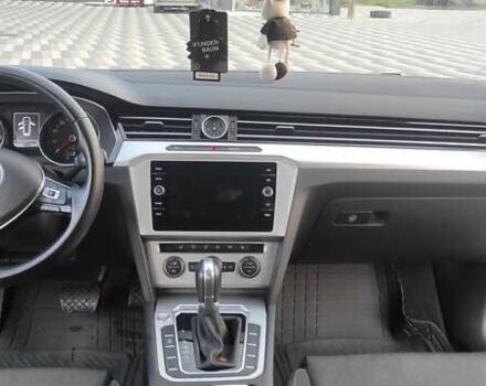 Сірий Фольксваген Пассат, об'ємом двигуна 2 л та пробігом 186 тис. км за 23018 $, фото 16 на Automoto.ua