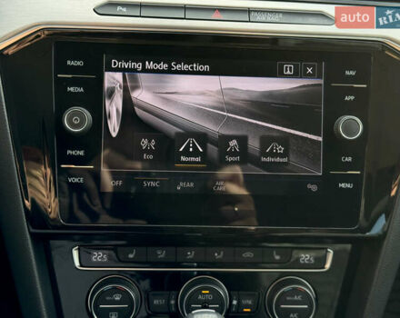 Фольксваген Пассат 2019 в Ужгороде на Automoto.ua Серый Фольксваген Пассат, объемом двигателя 1.97 л и пробегом 243 тыс. км за 18300 $, фото 29 на Automoto.ua