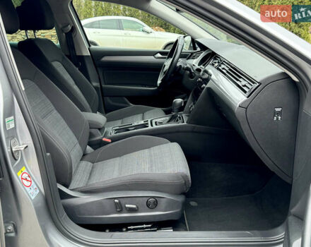 Серый Фольксваген Пассат, объемом двигателя 1.97 л и пробегом 227 тыс. км за 20499 $, фото 73 на Automoto.ua