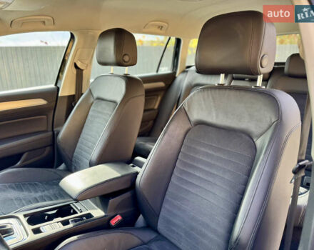 Фольксваген Пассат 2019 в Ужгороде на Automoto.ua Серый Фольксваген Пассат, объемом двигателя 1.97 л и пробегом 243 тыс. км за 18300 $, фото 20 на Automoto.ua