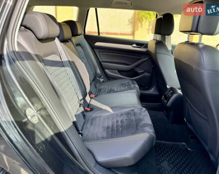 Фольксваген Пассат 2019 в Ужгороде на Automoto.ua Серый Фольксваген Пассат, объемом двигателя 1.97 л и пробегом 243 тыс. км за 18300 $, фото 42 на Automoto.ua