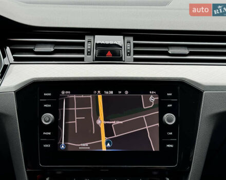 Серый Фольксваген Пассат, объемом двигателя 1.97 л и пробегом 227 тыс. км за 20499 $, фото 82 на Automoto.ua