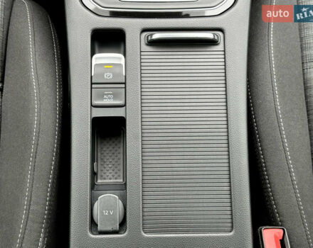 Серый Фольксваген Пассат, объемом двигателя 1.97 л и пробегом 227 тыс. км за 20499 $, фото 53 на Automoto.ua