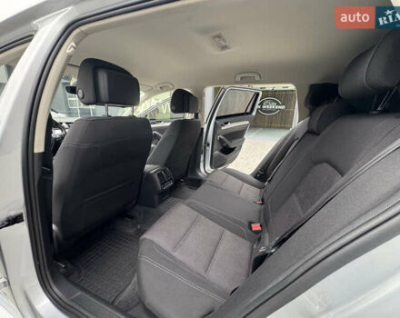 Сірий Фольксваген Пассат, об'ємом двигуна 2 л та пробігом 281 тис. км за 17500 $, фото 43 на Automoto.ua