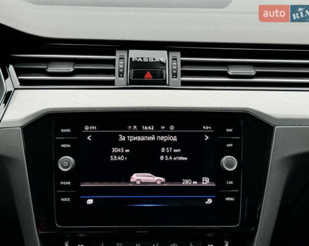 Серый Фольксваген Пассат, объемом двигателя 1.97 л и пробегом 227 тыс. км за 20499 $, фото 89 на Automoto.ua