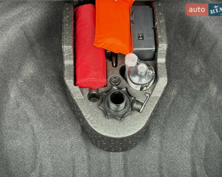 Серый Фольксваген Пассат, объемом двигателя 1.97 л и пробегом 227 тыс. км за 20499 $, фото 68 на Automoto.ua