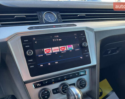 Серый Фольксваген Пассат, объемом двигателя 1.97 л и пробегом 276 тыс. км за 18200 $, фото 9 на Automoto.ua