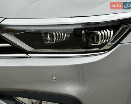 Серый Фольксваген Пассат, объемом двигателя 1.97 л и пробегом 227 тыс. км за 20499 $, фото 13 на Automoto.ua