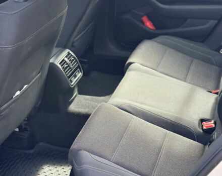 Серый Фольксваген Пассат, объемом двигателя 1.97 л и пробегом 223 тыс. км за 19600 $, фото 11 на Automoto.ua