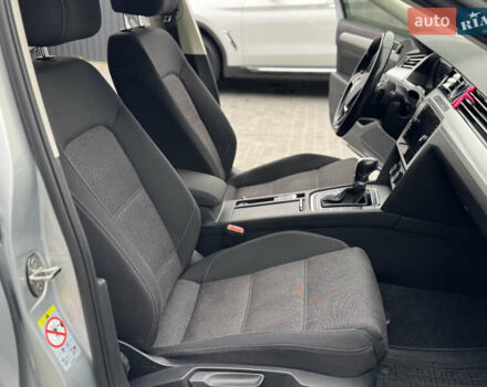 Сірий Фольксваген Пассат, об'ємом двигуна 2 л та пробігом 281 тис. км за 17500 $, фото 36 на Automoto.ua