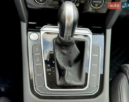 Фольксваген Пассат 2019 в Ужгороде на Automoto.ua Серый Фольксваген Пассат, объемом двигателя 1.97 л и пробегом 243 тыс. км за 18300 $, фото 30 на Automoto.ua