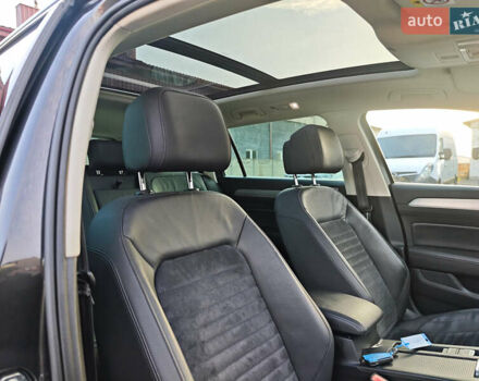 Сірий Фольксваген Пассат, об'ємом двигуна 2 л та пробігом 196 тис. км за 20999 $, фото 67 на Automoto.ua