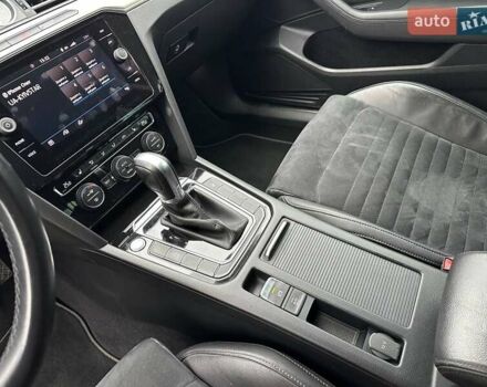 Серый Фольксваген Пассат, объемом двигателя 1.97 л и пробегом 233 тыс. км за 18700 $, фото 16 на Automoto.ua