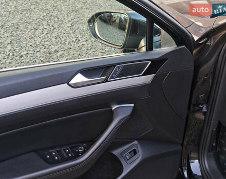 Сірий Фольксваген Пассат, об'ємом двигуна 2 л та пробігом 196 тис. км за 20999 $, фото 19 на Automoto.ua