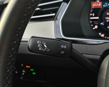 Сірий Фольксваген Пассат, об'ємом двигуна 2 л та пробігом 196 тис. км за 20999 $, фото 28 на Automoto.ua