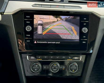 Фольксваген Пассат 2019 в Ужгороде на Automoto.ua Серый Фольксваген Пассат, объемом двигателя 1.97 л и пробегом 243 тыс. км за 18300 $, фото 26 на Automoto.ua