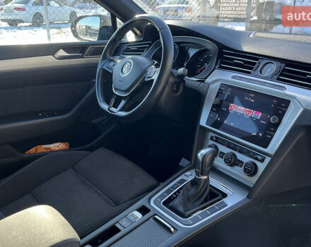 Серый Фольксваген Пассат, объемом двигателя 1.97 л и пробегом 276 тыс. км за 18200 $, фото 8 на Automoto.ua