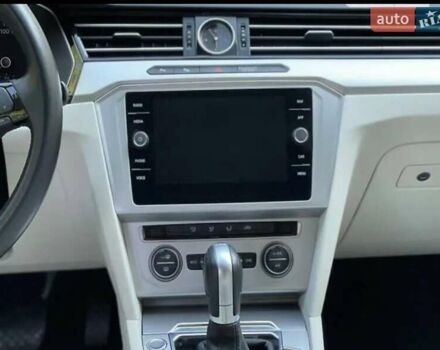 Серый Фольксваген Пассат, объемом двигателя 2 л и пробегом 245 тыс. км за 16700 $, фото 18 на Automoto.ua