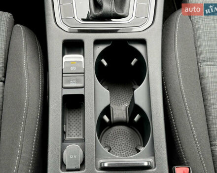 Серый Фольксваген Пассат, объемом двигателя 1.97 л и пробегом 227 тыс. км за 20499 $, фото 55 на Automoto.ua