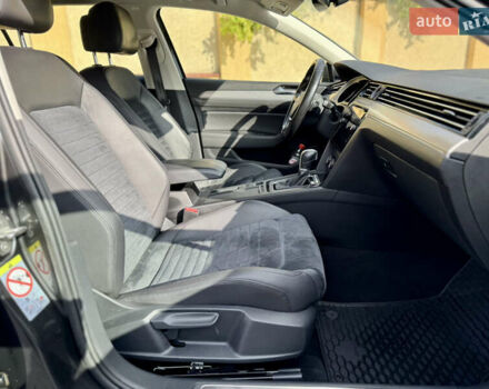 Фольксваген Пассат 2019 в Ужгороде на Automoto.ua Серый Фольксваген Пассат, объемом двигателя 1.97 л и пробегом 243 тыс. км за 18300 $, фото 44 на Automoto.ua