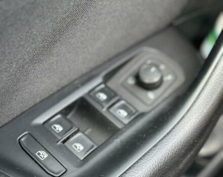 Серый Фольксваген Пассат, объемом двигателя 1.97 л и пробегом 223 тыс. км за 19600 $, фото 28 на Automoto.ua