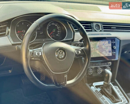 Фольксваген Пассат 2019 в Ужгороде на Automoto.ua Серый Фольксваген Пассат, объемом двигателя 1.97 л и пробегом 243 тыс. км за 18300 $, фото 47 на Automoto.ua