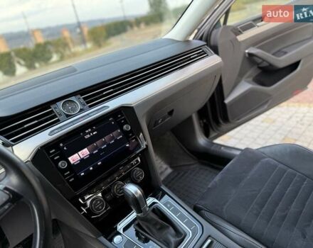 Сірий Фольксваген Пассат, об'ємом двигуна 1.6 л та пробігом 283 тис. км за 17750 $, фото 65 на Automoto.ua