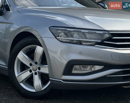 Сірий Фольксваген Пассат, об'ємом двигуна 2 л та пробігом 293 тис. км за 18200 $, фото 3 на Automoto.ua