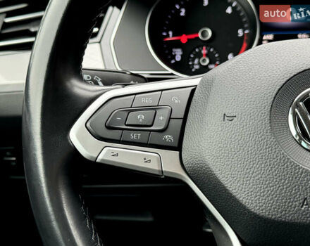 Серый Фольксваген Пассат, объемом двигателя 1.97 л и пробегом 227 тыс. км за 20499 $, фото 44 на Automoto.ua