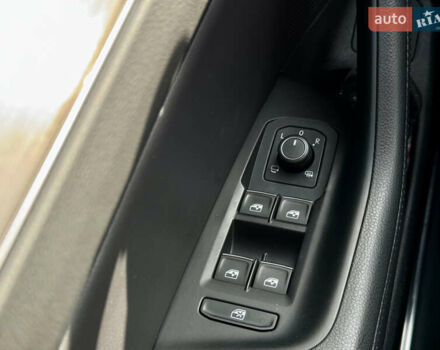 Фольксваген Пассат 2019 в Ужгороде на Automoto.ua Серый Фольксваген Пассат, объемом двигателя 1.97 л и пробегом 243 тыс. км за 18300 $, фото 35 на Automoto.ua