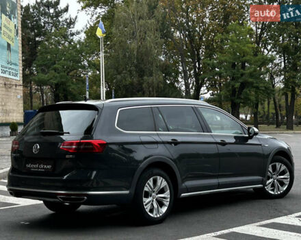 Серый Фольксваген Пассат, объемом двигателя 1.97 л и пробегом 259 тыс. км за 23999 $, фото 5 на Automoto.ua