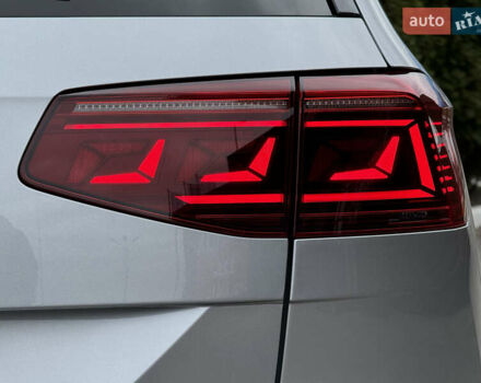 Серый Фольксваген Пассат, объемом двигателя 1.97 л и пробегом 227 тыс. км за 20499 $, фото 22 на Automoto.ua