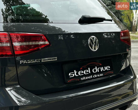 Серый Фольксваген Пассат, объемом двигателя 1.97 л и пробегом 259 тыс. км за 23999 $, фото 3 на Automoto.ua