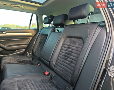 Сірий Фольксваген Пассат, об'ємом двигуна 2 л та пробігом 196 тис. км за 20999 $, фото 56 на Automoto.ua