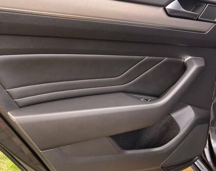 Серый Фольксваген Пассат, объемом двигателя 1.97 л и пробегом 188 тыс. км за 22500 $, фото 76 на Automoto.ua