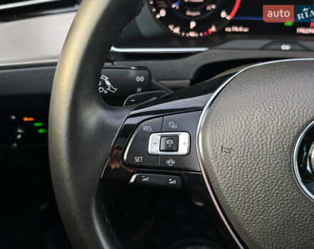 Сірий Фольксваген Пассат, об'ємом двигуна 2 л та пробігом 196 тис. км за 20999 $, фото 26 на Automoto.ua